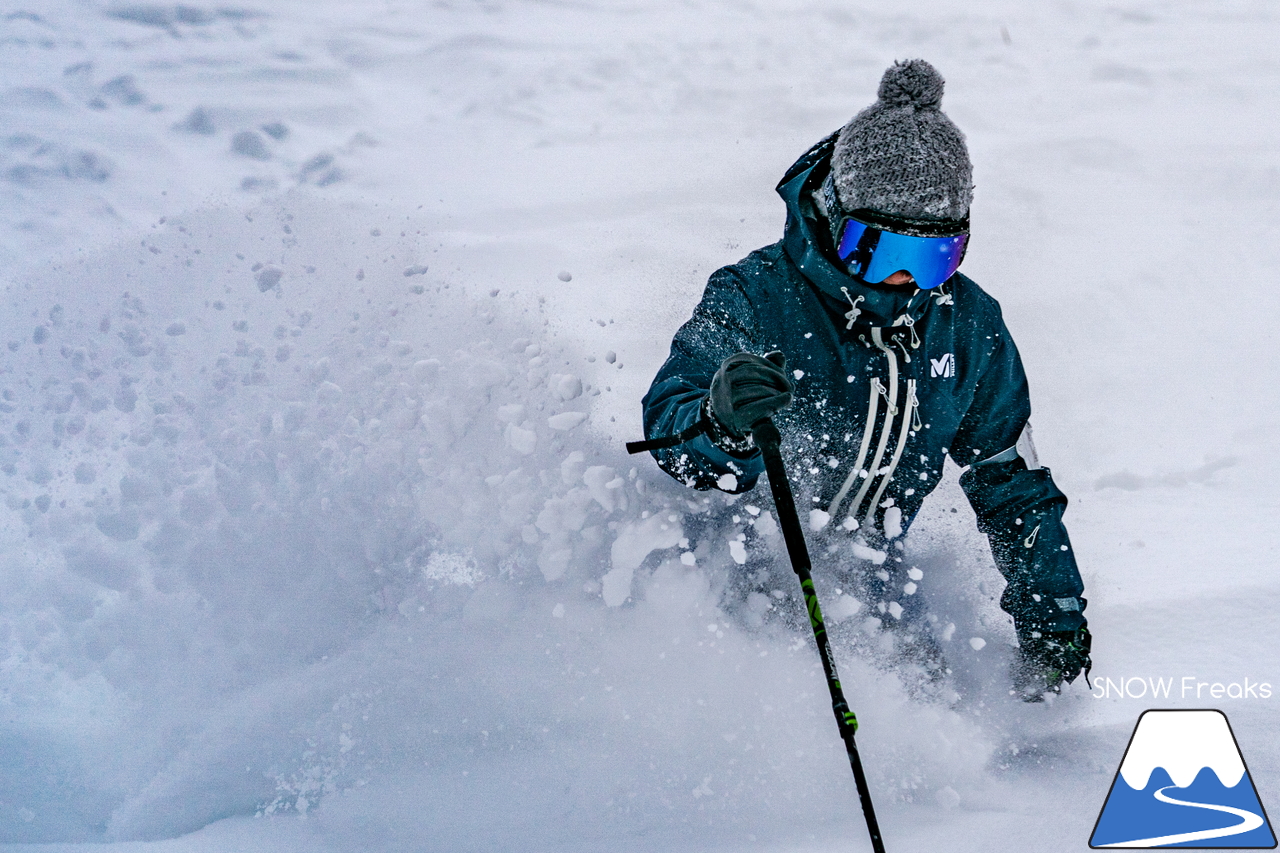 祝・2022-2023北海道スキー＆スノーボードシーズン開幕！｜今季の初滑りは、ルスツリゾート。そして、粉雪が降り積もる中山峠スキー場へ(^_-)-☆
